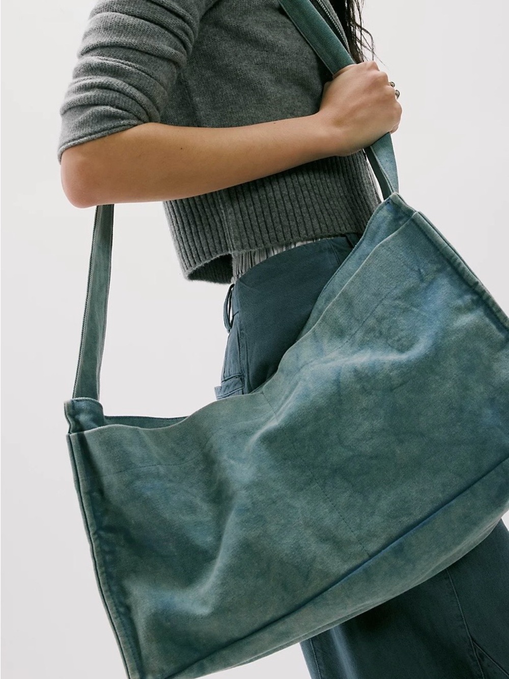 Camp Crush Sling Bag - Blue